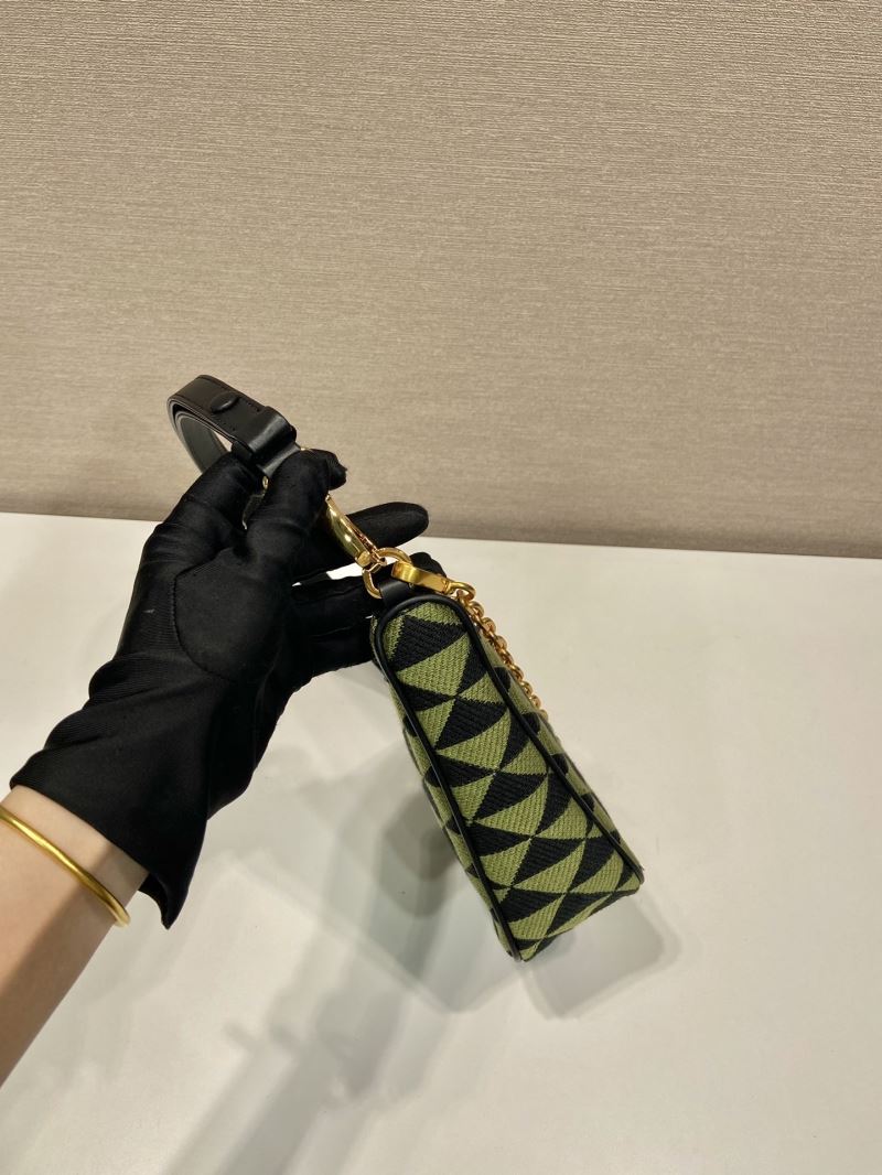 Pra*a triangle pouch